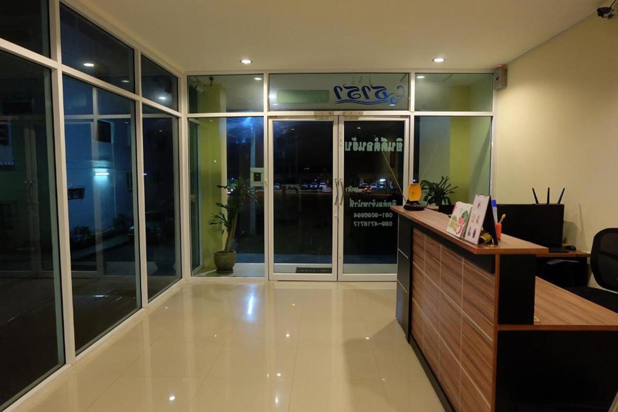 Tara Apartment สุราษฎร์ธานี ภายนอก รูปภาพ